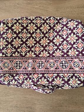 Vera Bradley Plum Floral Quilted Travel Organizer